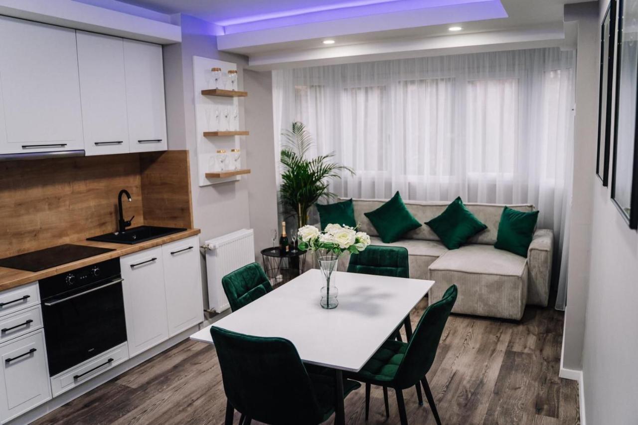 Scandinavian Lux Apartment Oradea Exterior photo
